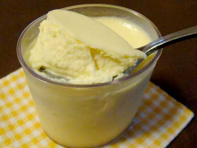 うまいもの屋の「窯だしプリン」