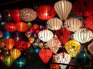 ホイアン旧市街のランタン祭り