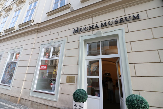チェコ　プラハのムハ（ミュシャ）美術館
